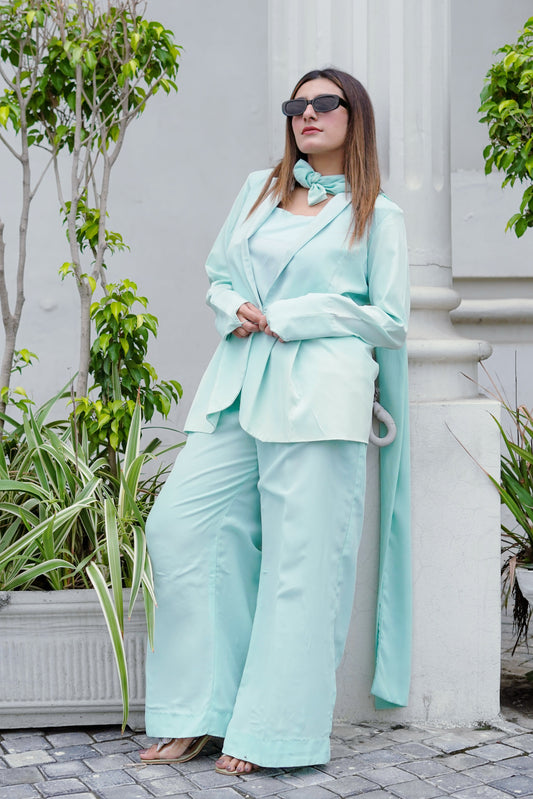 Mein – A Portrait of Poise and Confidence